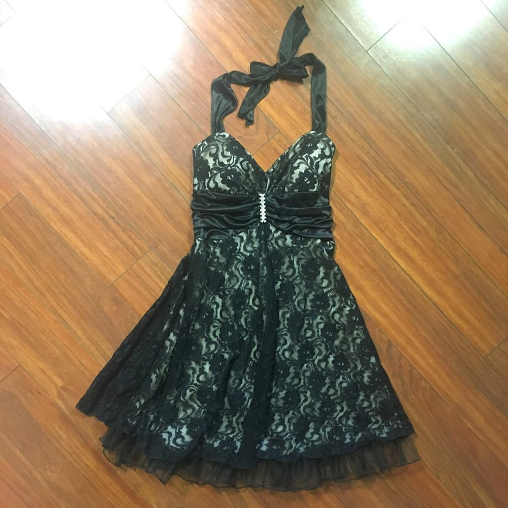 Black Lace Halter Neck Party Dress